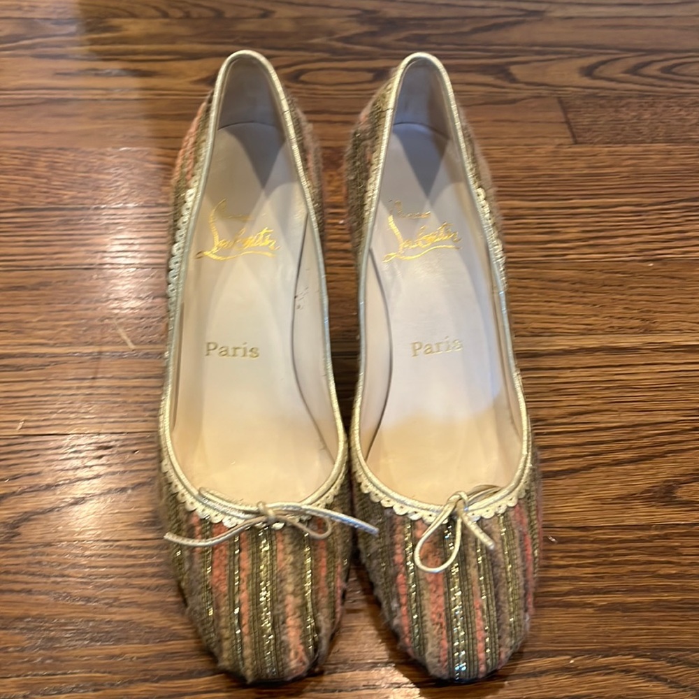 Amazing like-new Christian Louboutin heels! Size 37.